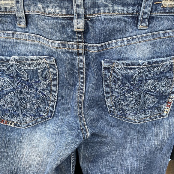 Silver Jeans - Picture 3 of 7